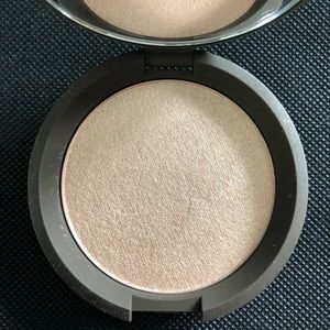 BECCA Opal Shimmering Skin Perfector Pressed